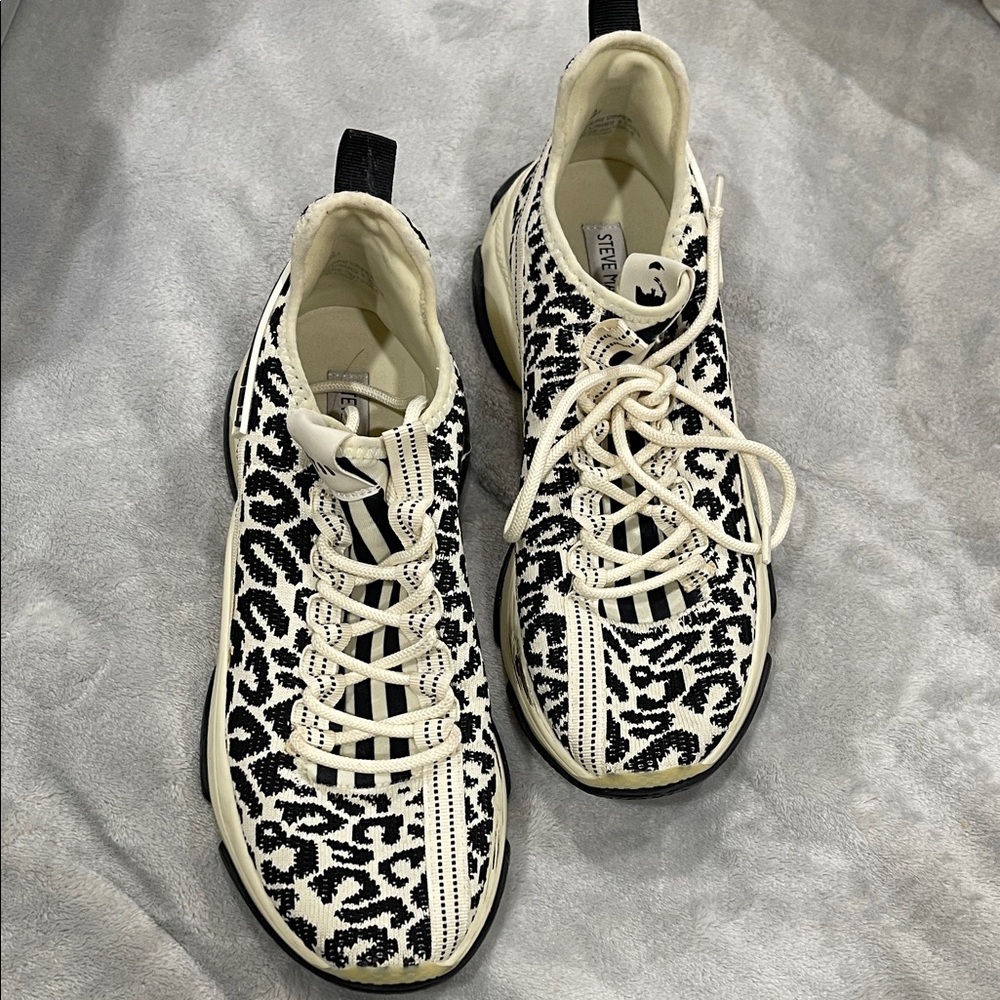 Steve Madden Cream & Black Leopard-Print Knit Sneakers